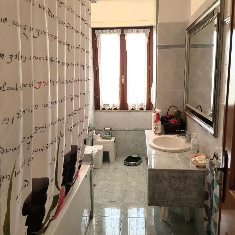 Home Denise E Luca Latina Luaran gambar