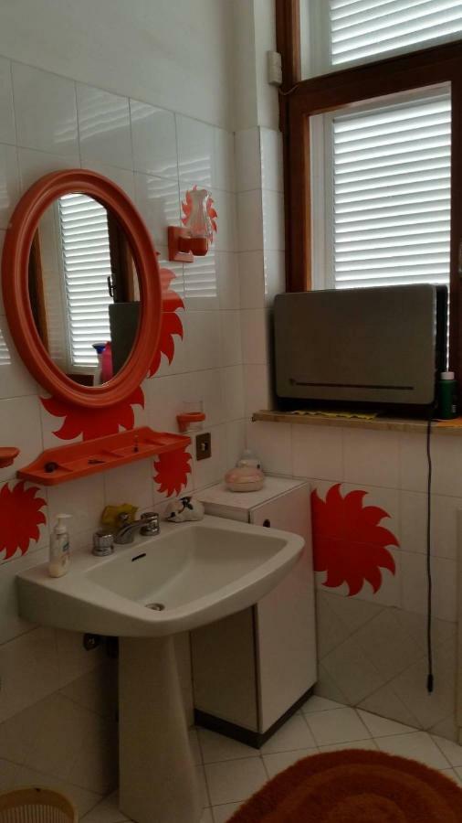 Home Denise E Luca Latina Luaran gambar